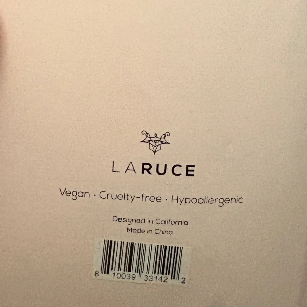 LARUCE On The Go Brush Set - Picture 4 of 4